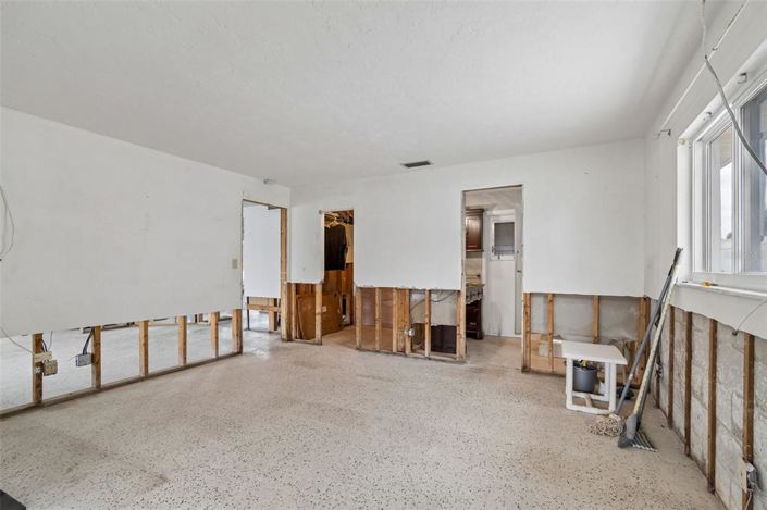 Image No.22-3 Bed Property for sale