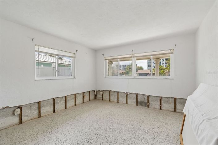 Image No.29-3 Bed Property for sale