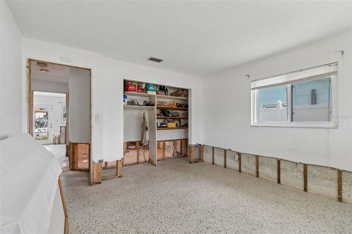 Image No.30-3 Bed Property for sale