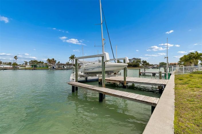 Image No.37-3 Bed Property for sale