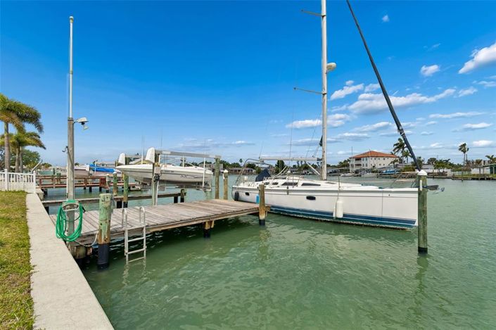 Image No.38-3 Bed Property for sale