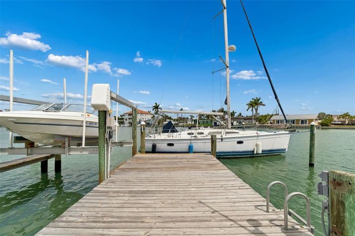 Image No.39-3 Bed Property for sale