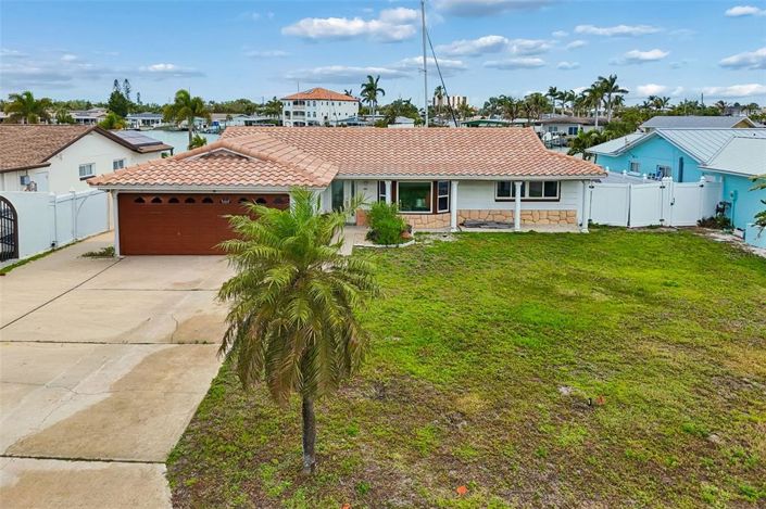 Image No.47-3 Bed Property for sale