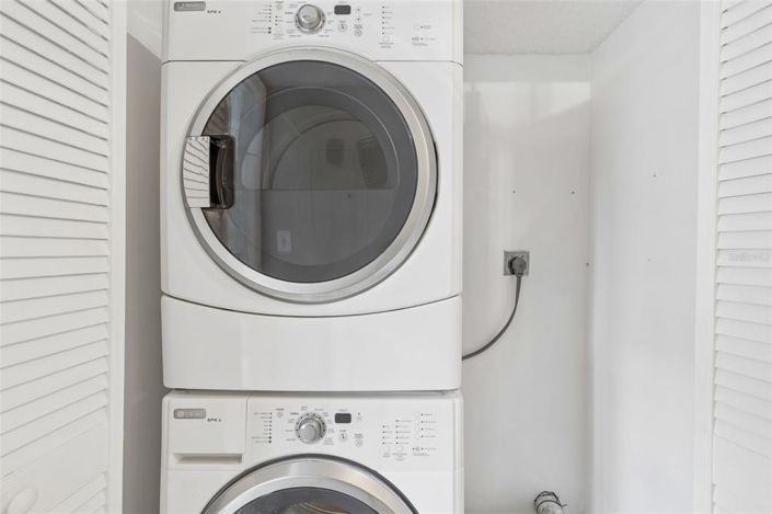 Image No.20-2 Bed Property for sale