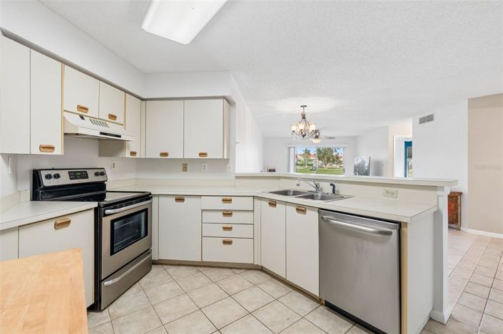 Image No.4-2 Bed Property for sale