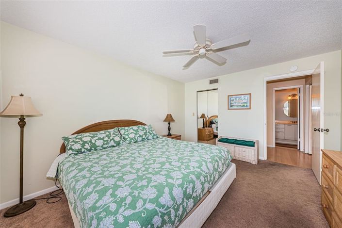 Image No.14-2 Bed Property for sale