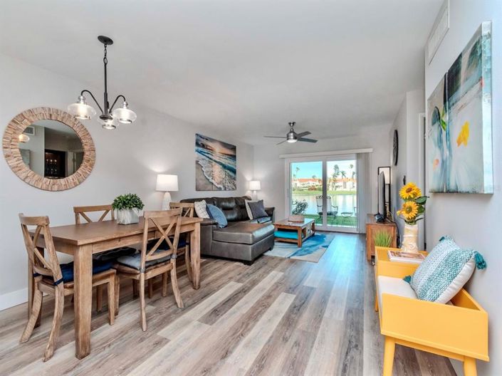 Image No.17-2 Bed Property for sale