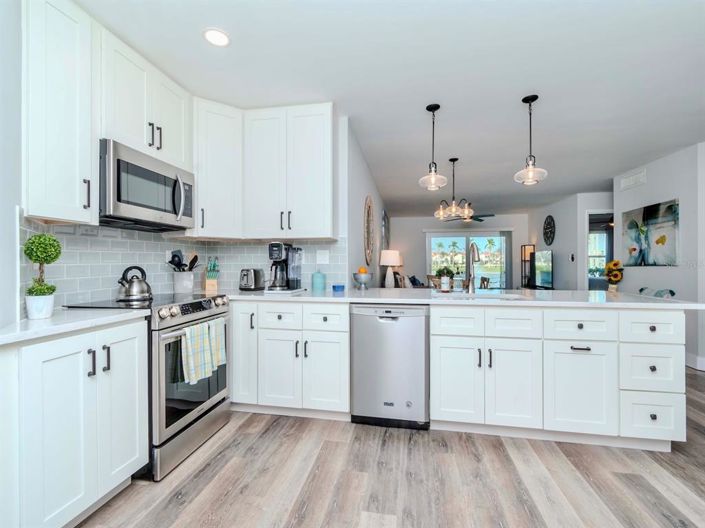 Image No.4-2 Bed Property for sale