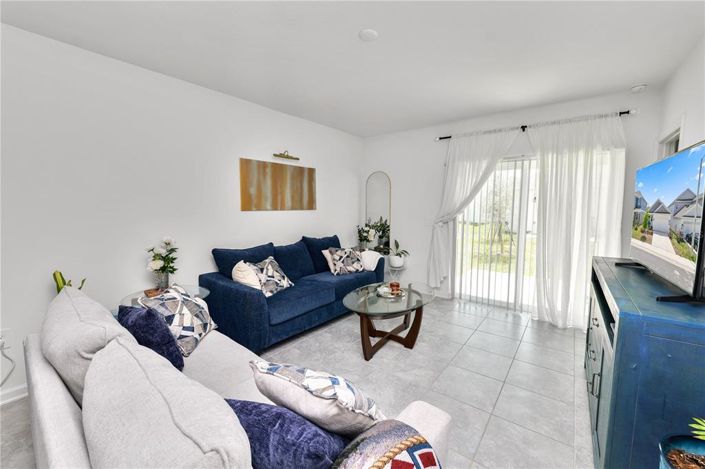 Image No.10-3 Bed Property for sale