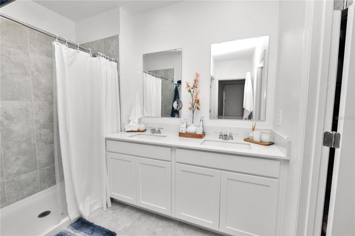 Image No.11-3 Bed Property for sale