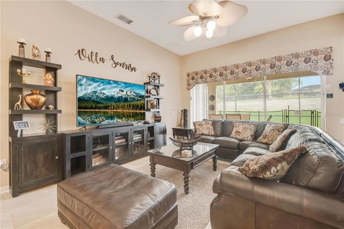 Image No.10-5 Bed Property for sale