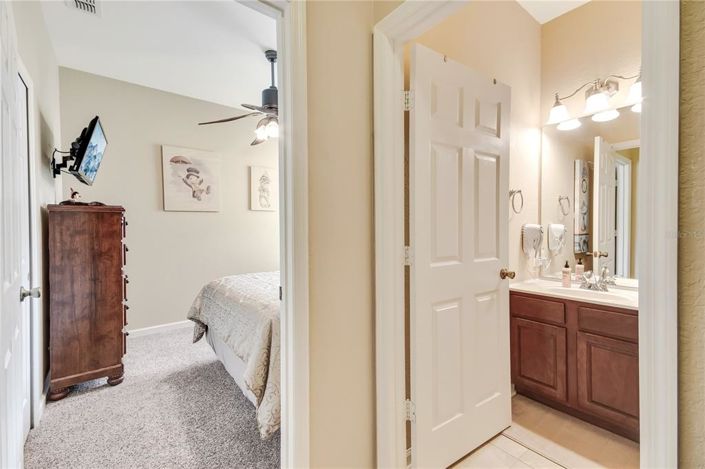 Image No.23-5 Bed Property for sale