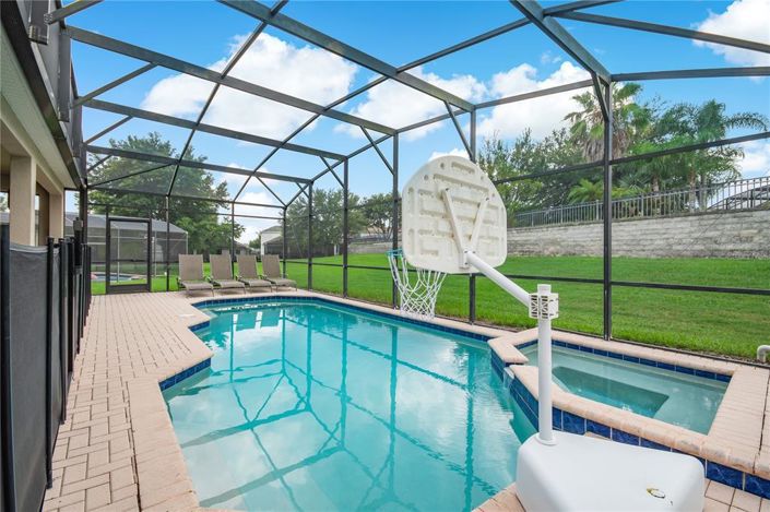 Image No.36-5 Bed Property for sale