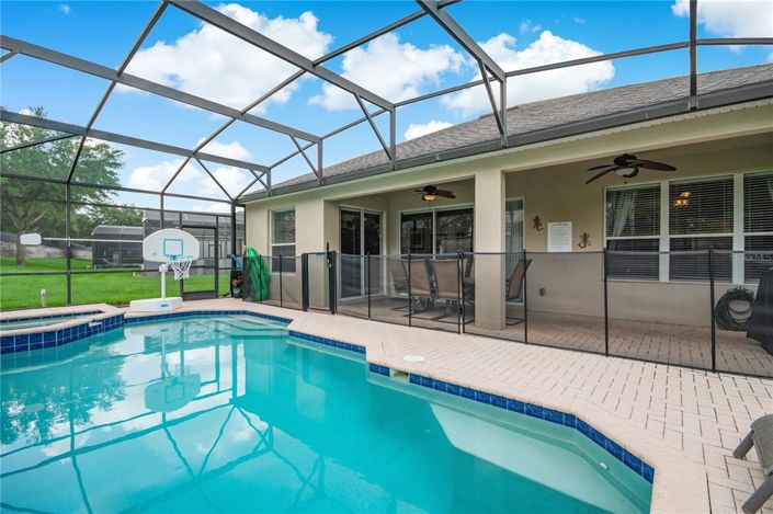 Image No.37-5 Bed Property for sale