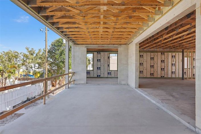 Image No.12-6 Bed Property for sale