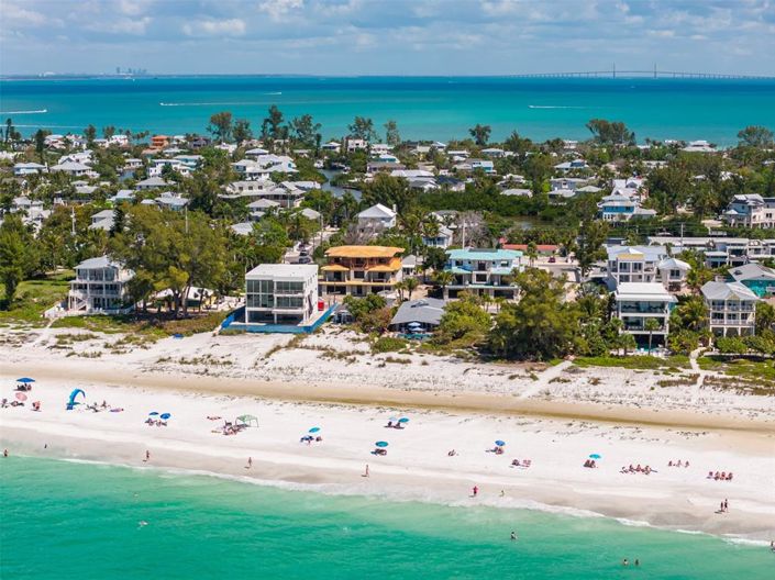 Image No.25-6 Bed Property for sale