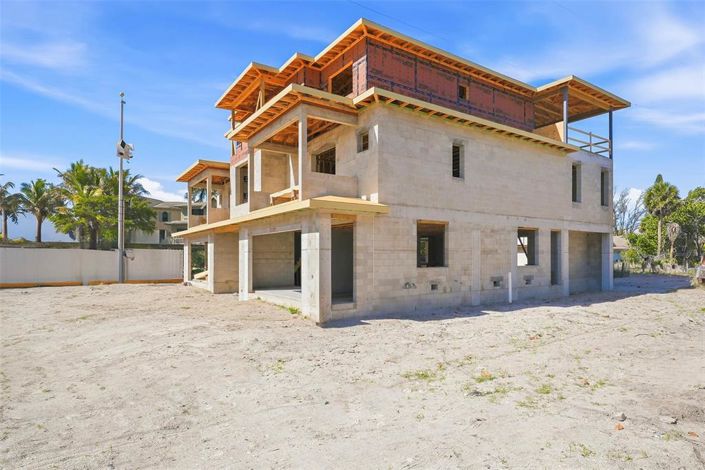 Image No.7-6 Bed Property for sale