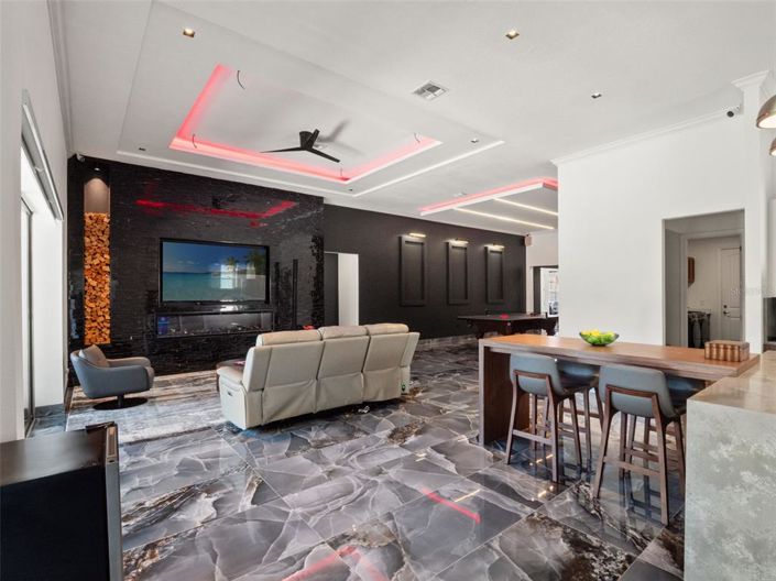 Image No.17-4 Bed Property for sale