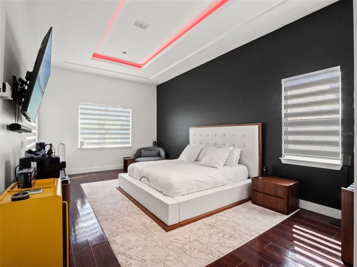 Image No.18-4 Bed Property for sale