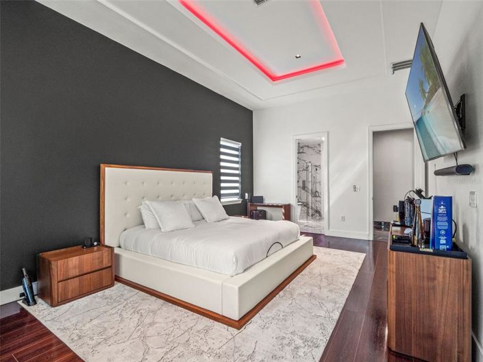 Image No.20-4 Bed Property for sale