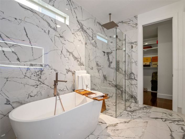 Image No.21-4 Bed Property for sale