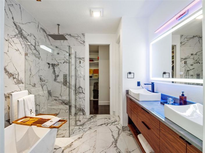 Image No.22-4 Bed Property for sale