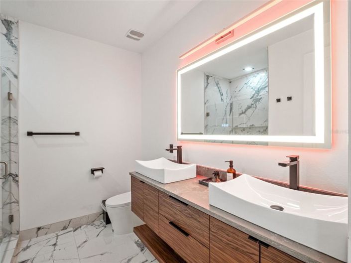 Image No.30-4 Bed Property for sale