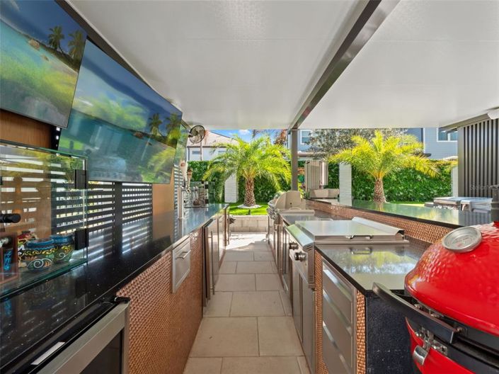 Image No.4-4 Bed Property for sale