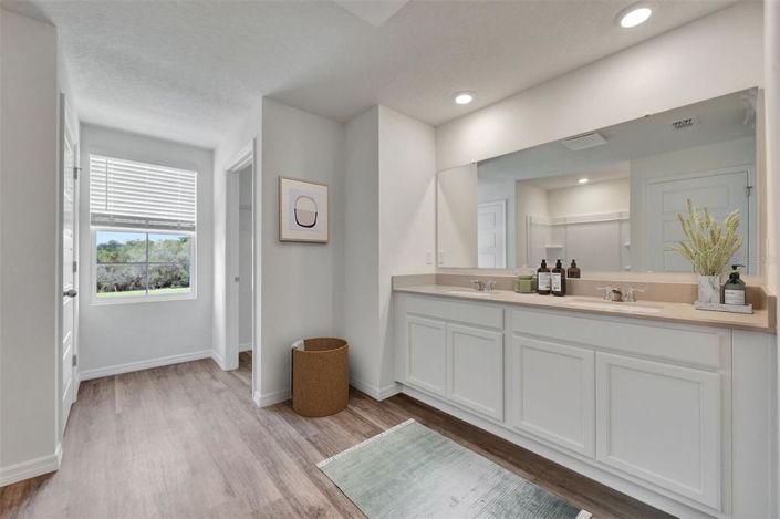 Image No.9-4 Bed Property for sale