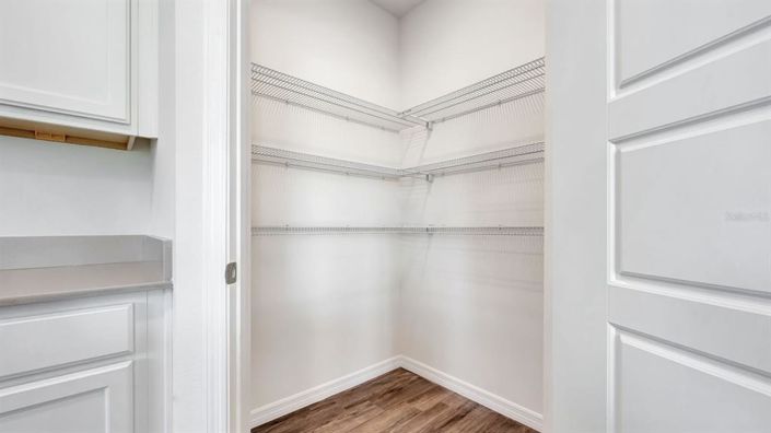 Image No.11-4 Bed Property for sale