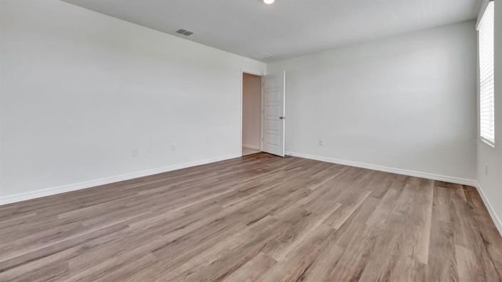 Image No.19-4 Bed Property for sale