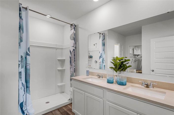 Image No.18-4 Bed Property for sale