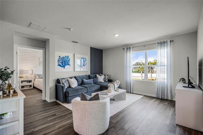 Image No.2-4 Bed Property for sale