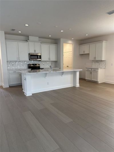 Image No.2-4 Bed Property for sale