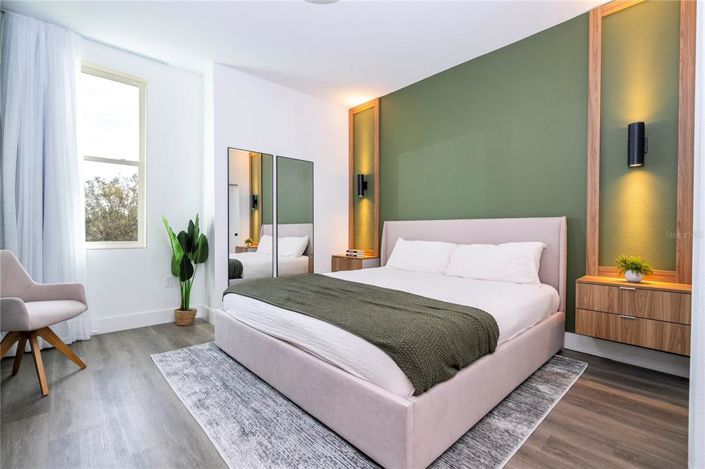 Image No.42-5 Bed Townhouse for sale