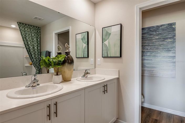 Image No.14-4 Bed Townhouse for sale