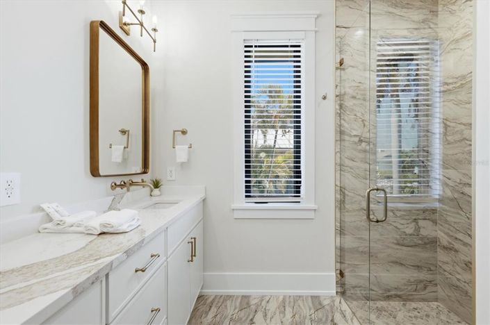 Image No.25-5 Bed Property for sale