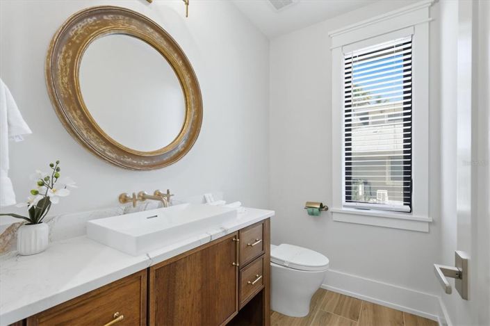 Image No.35-5 Bed Property for sale