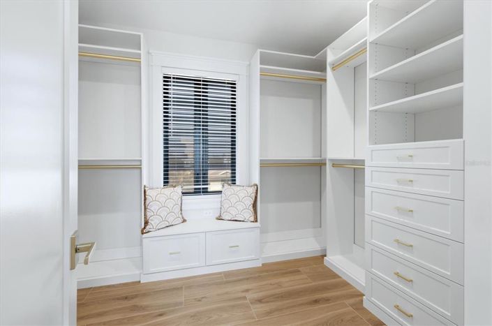 Image No.47-5 Bed Property for sale