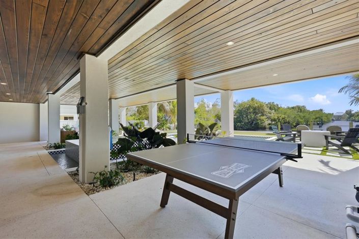 Image No.58-5 Bed Property for sale