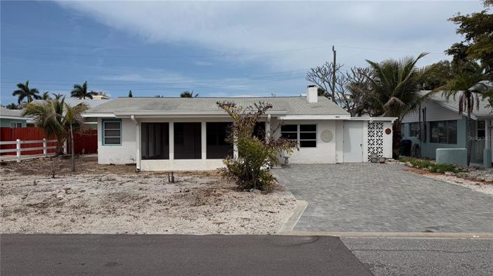 Image No.14-3 Bed Property for sale