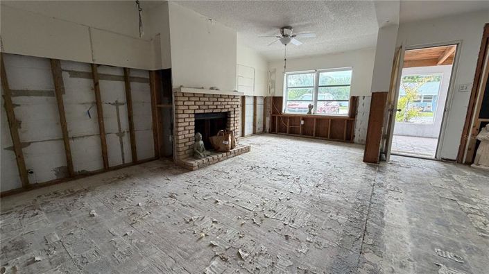 Image No.19-3 Bed Property for sale