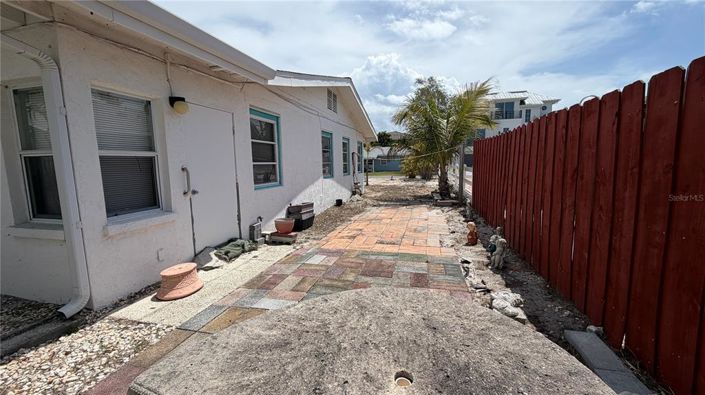 Image No.26-3 Bed Property for sale