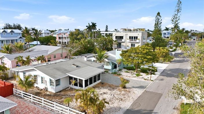 Image No.6-3 Bed Property for sale