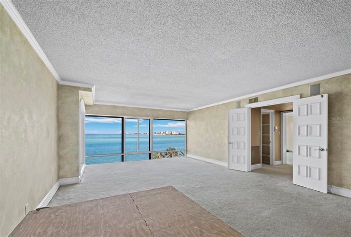 Image No.28-4 Bed Property for sale