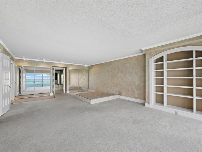 Image No.29-4 Bed Property for sale