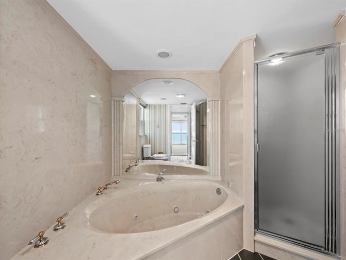 Image No.37-4 Bed Property for sale