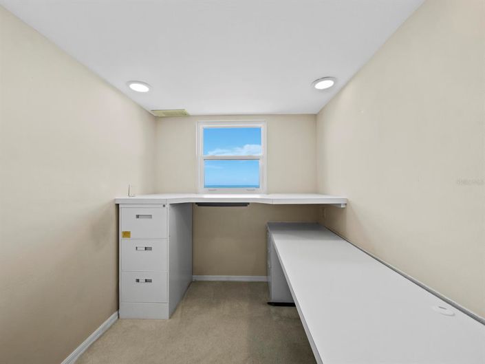 Image No.43-4 Bed Property for sale