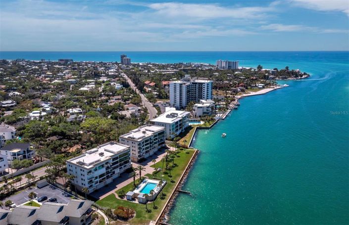 Image No.7-4 Bed Property for sale