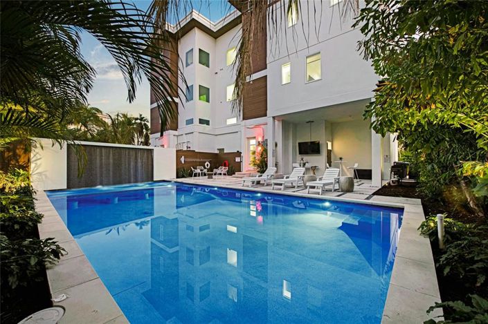 Image No.5-Propriété de 5 chambres à vendre à Sarasota